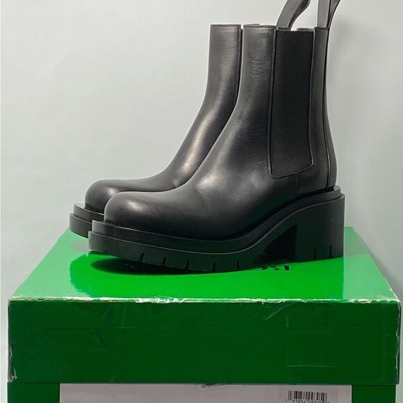Bottega Veneta Lug Sole Pull On Ankle Boots size 39 - Picture 11 of 13